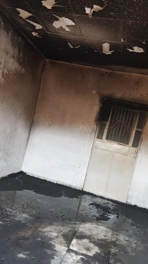Forro, pintura e elétrica da casa foram danificados pelas chamas e fumaça