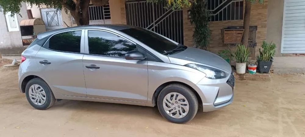 Vende-se carro HB 20 Sense 2020 modelo 2021 em Floresta, PE