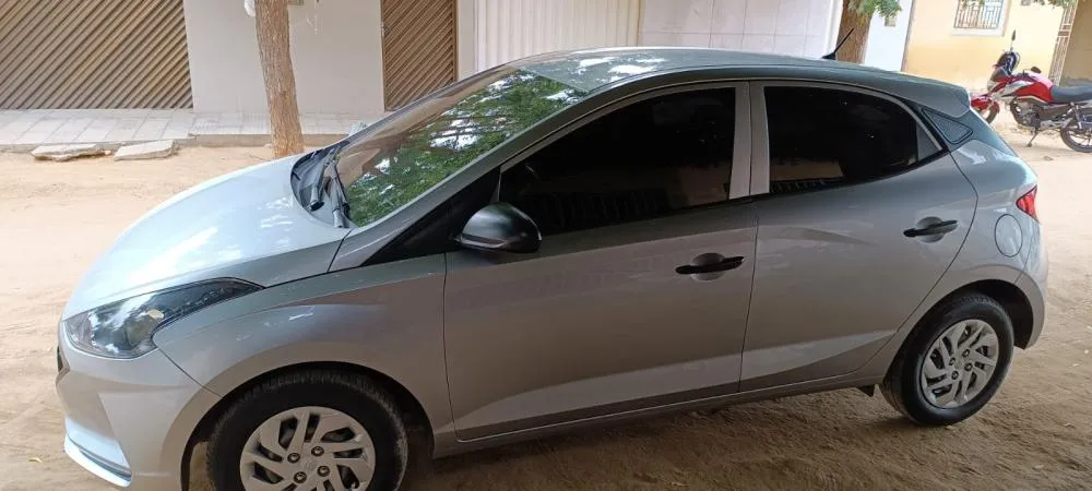 Vende-se carro HB 20 Sense 2020 modelo 2021 em Floresta, PE