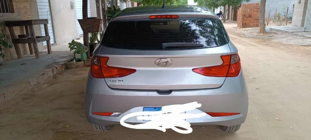 Vende-se carro HB 20 Sense 2020 modelo 2021 em Floresta, PE