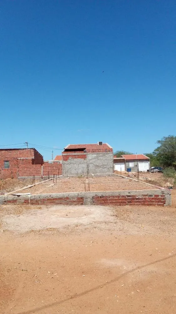 Vende-se sapata no bairro Santa Rosa em Floresta, PE