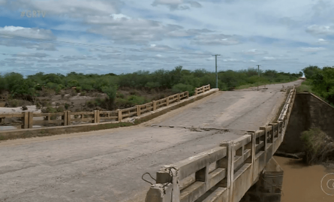 Ponte Rio Pequi, que liga Bodocó a Ouricuri, no Sertão de PE. (Foto: Reprodução/TV Grande Rio) 