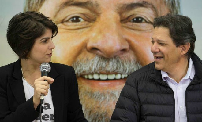 A deputada estadual Manuela D'Ávila (PCdoB) e o ex-prefeito Fernando Haddad (PT) (Foto: Bruno rocha/Fotoarena/Estadão Conteúdo) 
