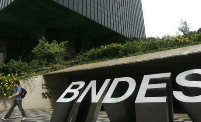 O BNDES registrou as perdas no balanço para cumprir as regras do BC de 