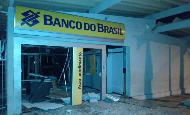 Agência bancária foi explodida em Venturosa — Foto: Reprodução/WhatsApp 