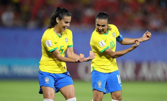 Marta comemora após marcar para o Brasil contra a Itália | Imagem: Rener Pinheiro / MoWA Press