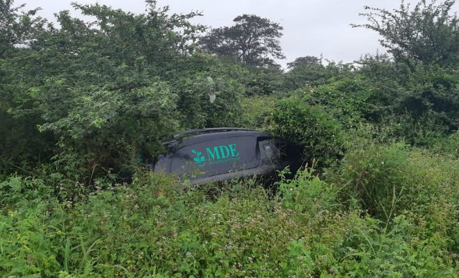 Carro funerário estava transportando um corpo quando o acidente aconteceu na BR-232, em Belo Jardim — Foto: PRF/Divulgação 