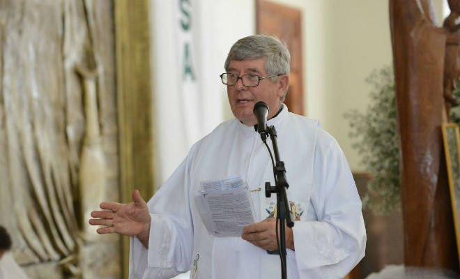O padre Kazimierz Wojno, 71, em missa na paróquia Nossa Senhora da Saúde, em Brasília - Reprodução/ Facebook/Paróquia Nossa Senhora da Saúde