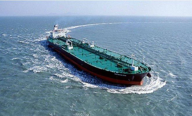 O navio Bouboulina, da empresa grega Delta Tankers, é apontado pela Polícia Federal como causa do derrame de óleo no Nordeste Foto: Reprodução 