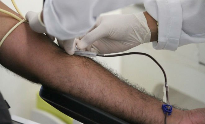 Doadores de sangue precisam apresentar comprovante para ter direito à meia-entrada em eventos em Pernambuco — Foto: Marlon Costa/Pernambuco Press 