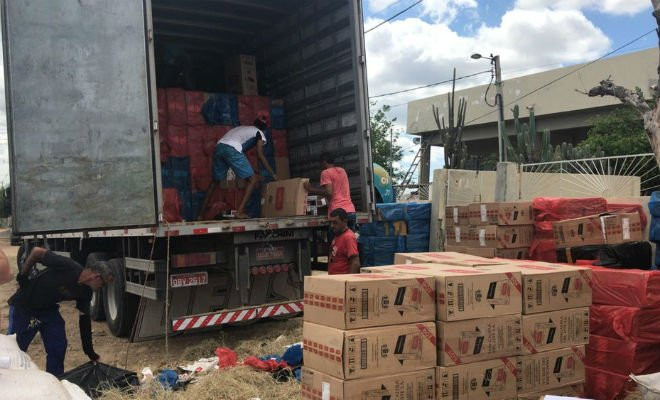 Cigarros apreendidos na zona rural de Ouricuri — Foto: Polícia Federal 