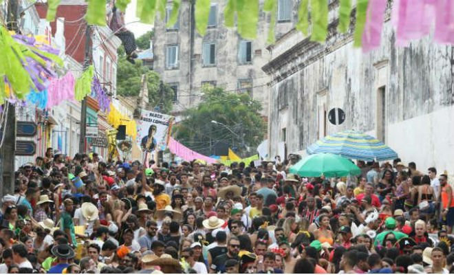 Surto de coronavírus na China estava alertando pernambucanos acerca de possíveis transmissões no Carnaval | Foto: Bobby Fabisak/JC Imagem