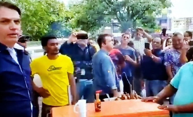 Bolsonaro em saída no domingo por Ceilândia e Taguatinga; MPF quer que ele seja multado | Reprodução/Twitter/ BBC NEWS BRASIL
