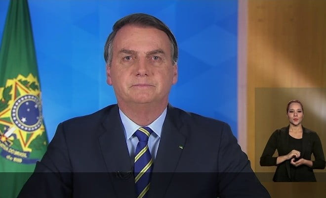 Jair Bolsonaro faz pronunciamento sobre a Covid-19 