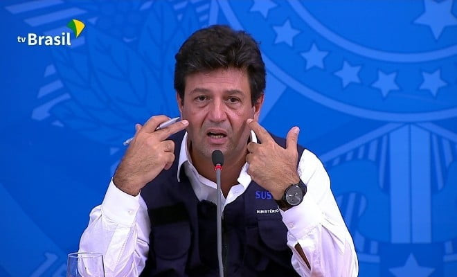 Mandetta fala sobre produção de máscaras caseiras 