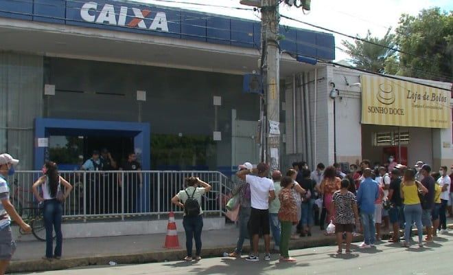 Caixa Econômica é multada pela prefeitura de Petrolina — Foto: Reprodução / TV Grande Rio 