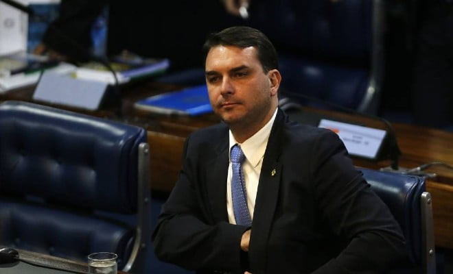 Senador Flávio Bolsonaro Foto: Jorge William / Agência O Globo 