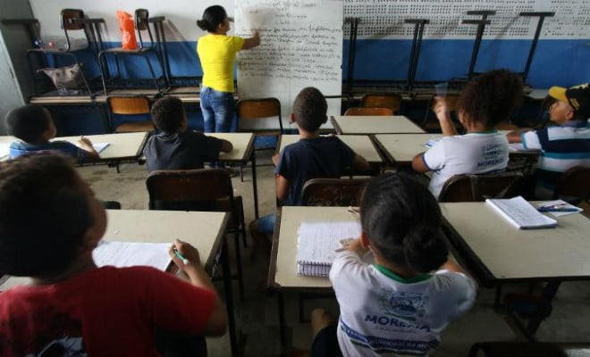 Escolas pernambucanas estão sem aulas desde 18 de março por causa da covid-19 - FOTO: Foto: Bobby Fabisak / JC Imagem 