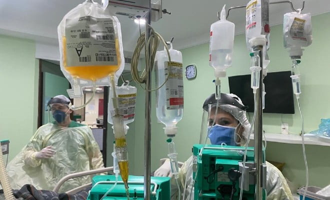 Tratamento usa plasma de pacientes recuperados em pacientes graves - Foto: Divulgação