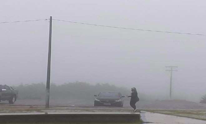 Garanhuns, no Agreste do estado, tem registrado baixas temperaturas e neblina — Foto: Reprodução/TV Globo 