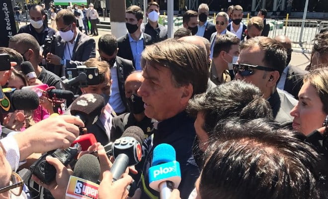 Bolsonaro participou de enento de religamento de forno na Usiminas — Foto: Joana Teles/Inter TV dos Vales 