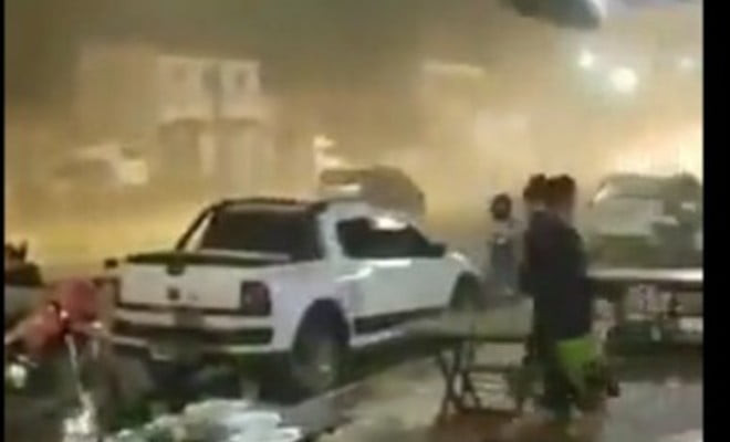 Temporal provocou pânico na pizzaria Forno a Lenha, na Orla Fluvial de Petrolândia (Veja vídeo abaixo) 