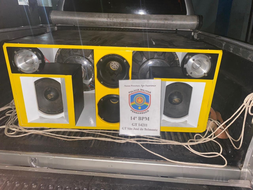 Paredão apreendido na ocorrência. Imagem: Divulgação/Polícia Militar de Pernambuco