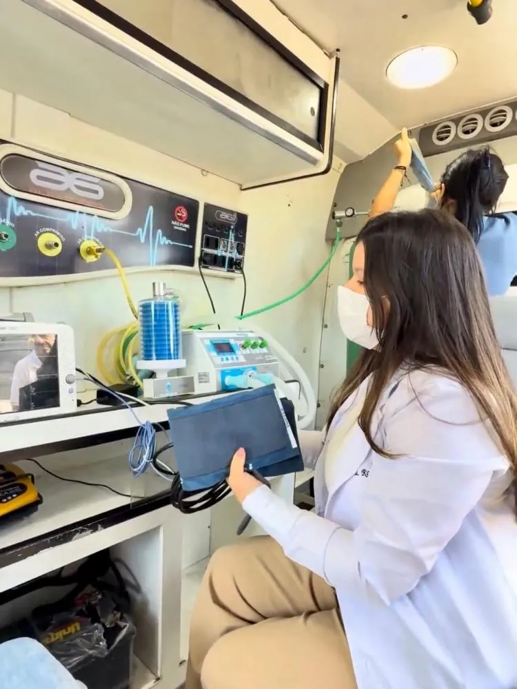 Floresta anuncia entrega de UTI Móvel reformada para reforçar transferências de pacientes