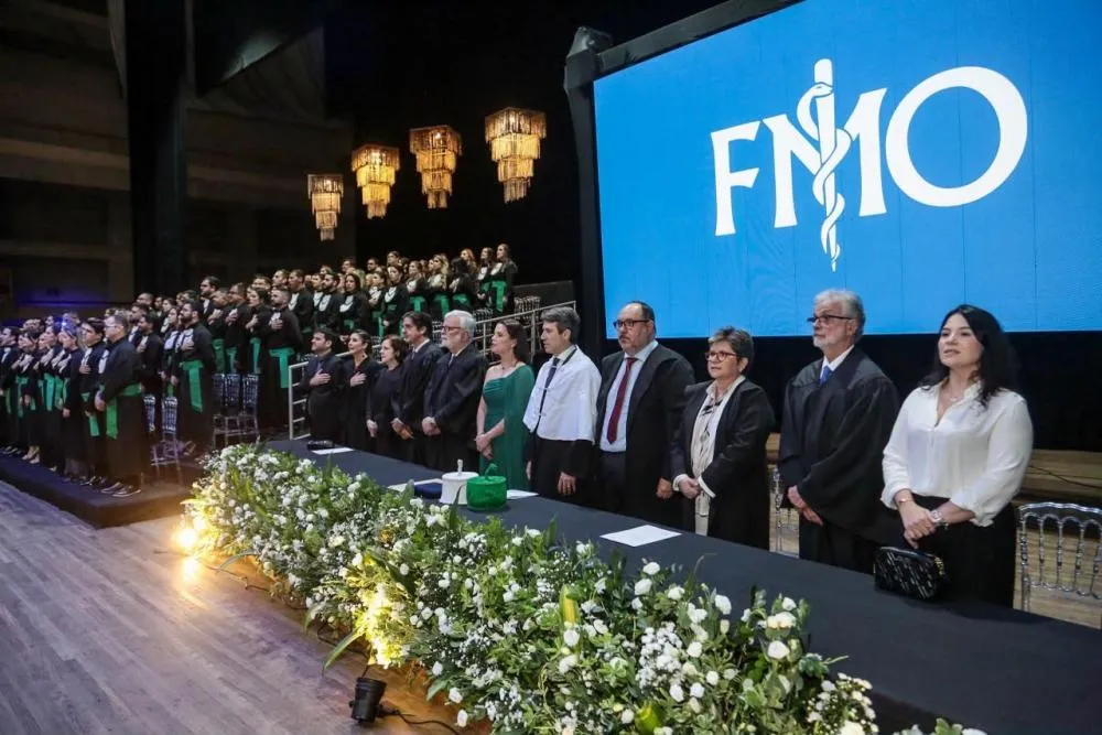 FMO ULTRAPASSA MARCA DE 1.100 MÉDICOS FORMADOS EM 10 ANOS
