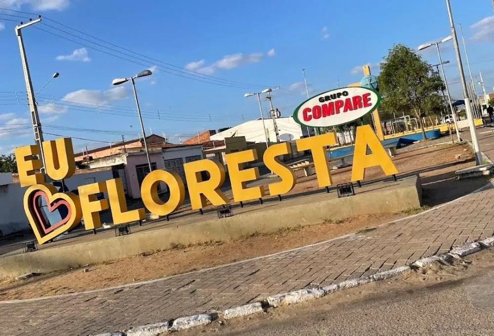 Diocese aciona Justiça após invasão de terreno em Floresta
