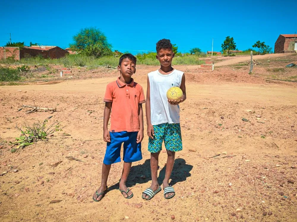 Governo do Estado vai construir novo campo de futebol no bairro Bela Vista em Floresta