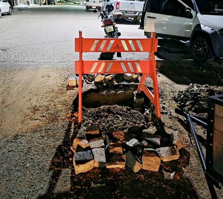 Prefeitura assina convênio para tapar buracos feitos pela Compesa em Floresta, PE