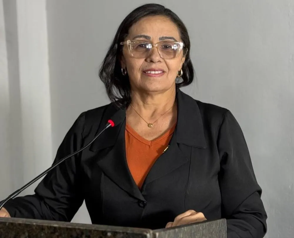 Vereadora diz ter sido impedida de entrar em escola durante fiscalização em Floresta