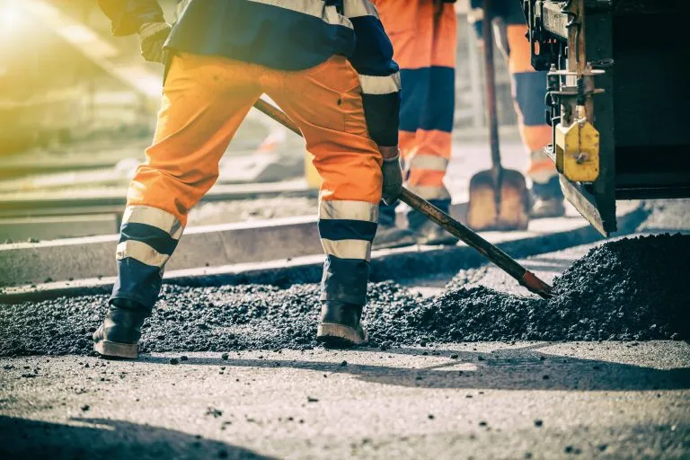 Projeto obriga estados e municípios a divulgar fotos de obras públicas nos portais da transparência
