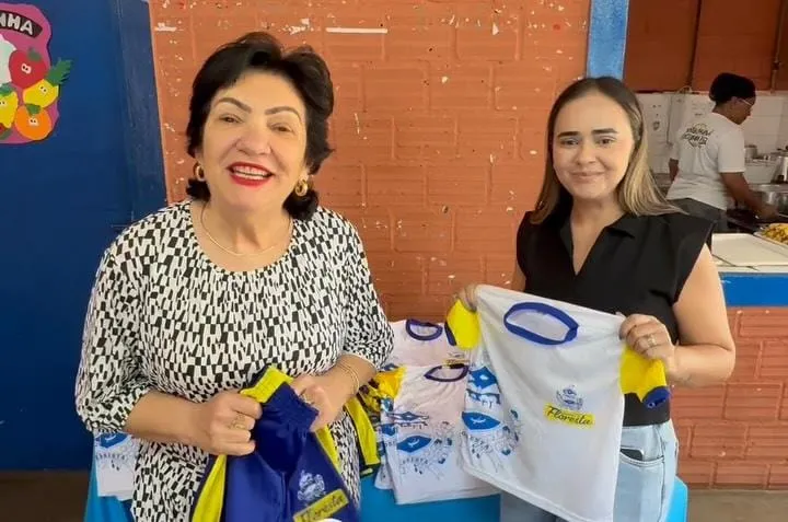 Rorró Maniçoba anuncia início da entrega de fardamentos escolares em Floresta, PE