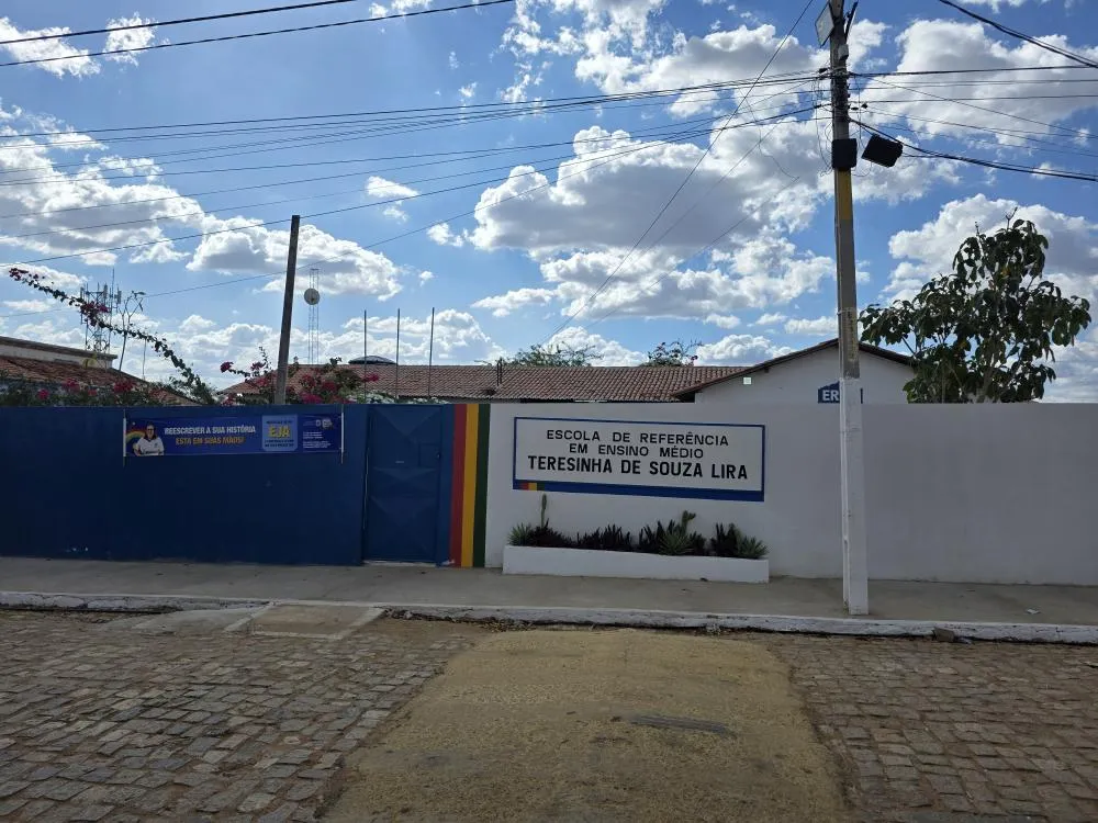 Cadê a energia? Quadra e escola de Nazaré do Pico enfrentam problemas no fornecimento