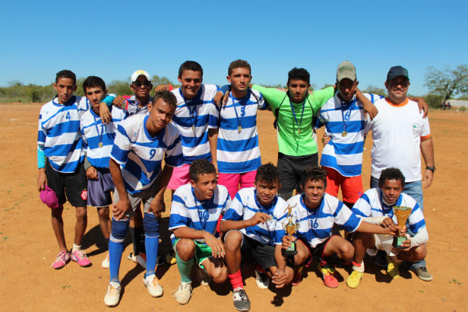 equipe vencedora torneio de futebol nazare do pico em floresta pernambuco